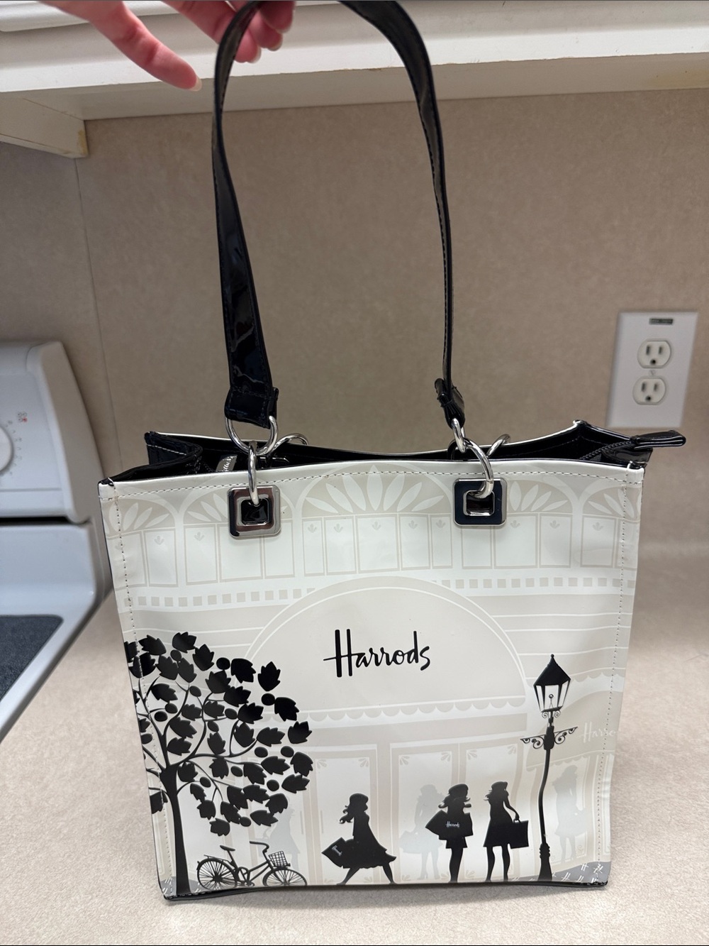 Harrods Black & White Graphic Cityscape Tote - Picture 5 of 8